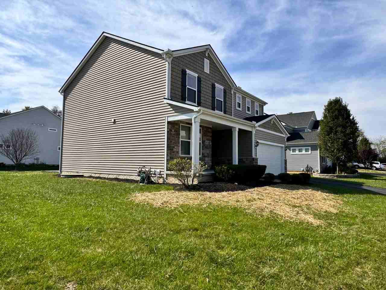 411 Benjamin Street - Photo 2 of 26