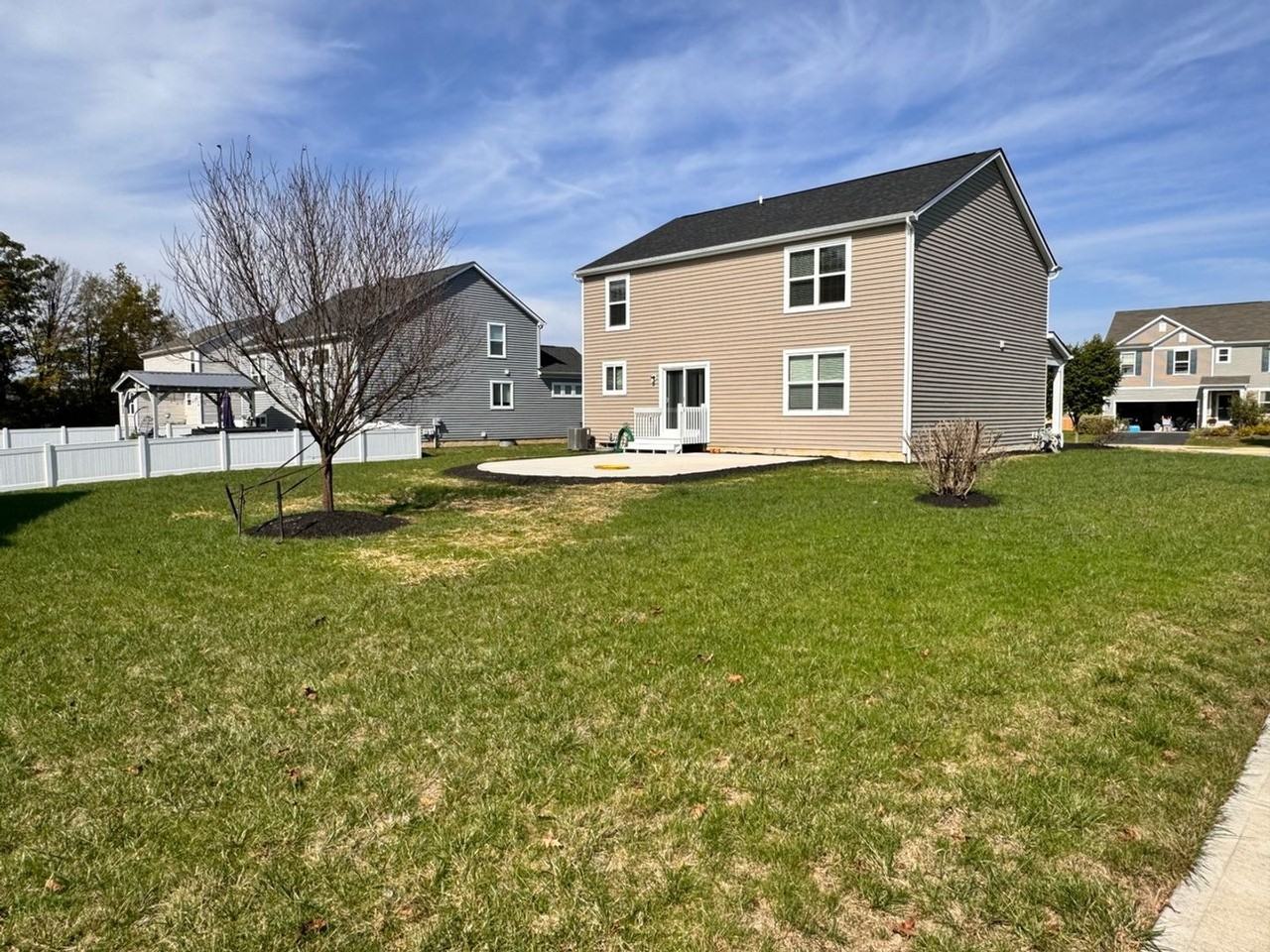 411 Benjamin Street - Photo 4 of 26