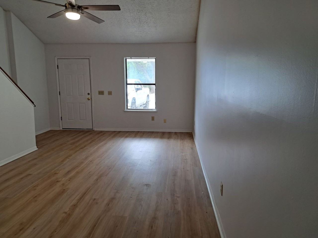 12 Alma Ave #C - Photo 4 of 17