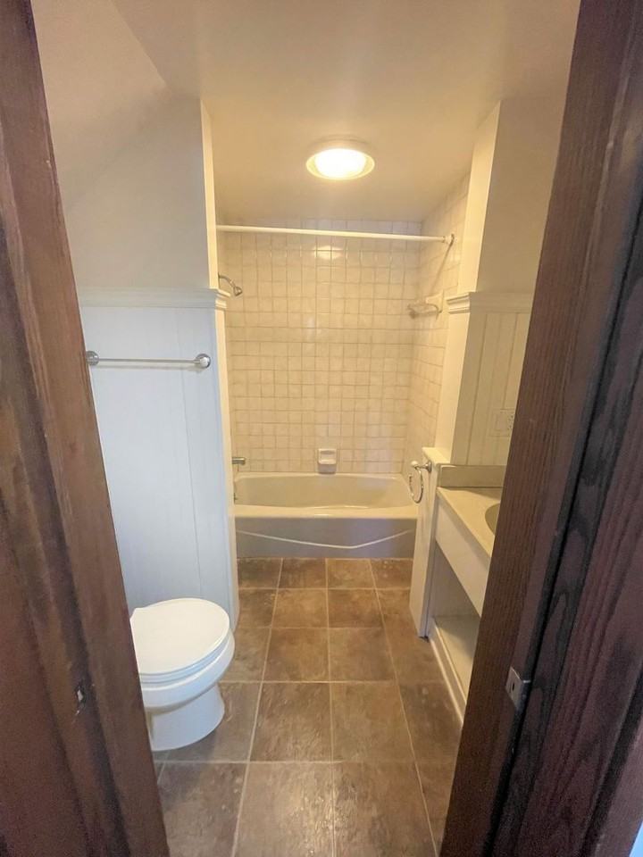 1308 Geddes Ave - Photo 4 of 26