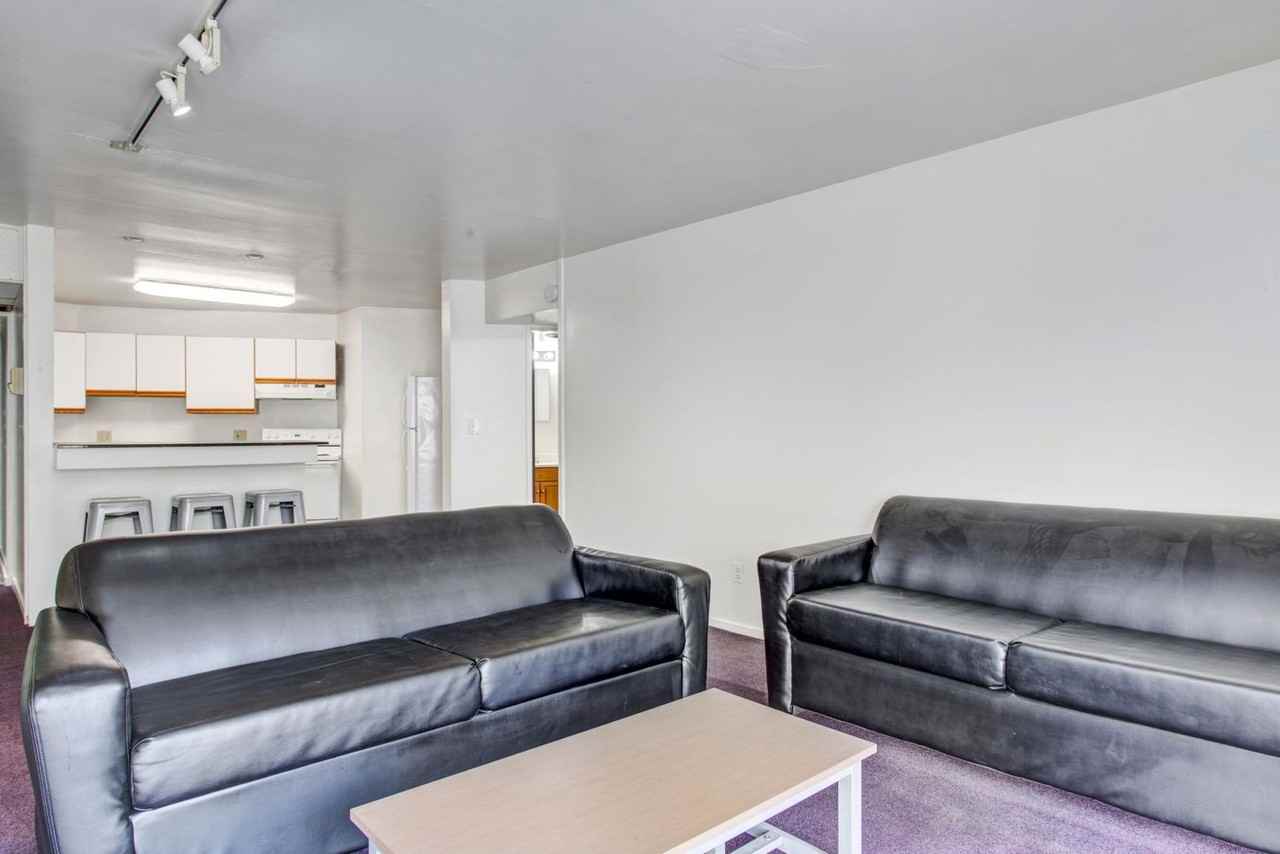 Charter House - Photo 3 of 28