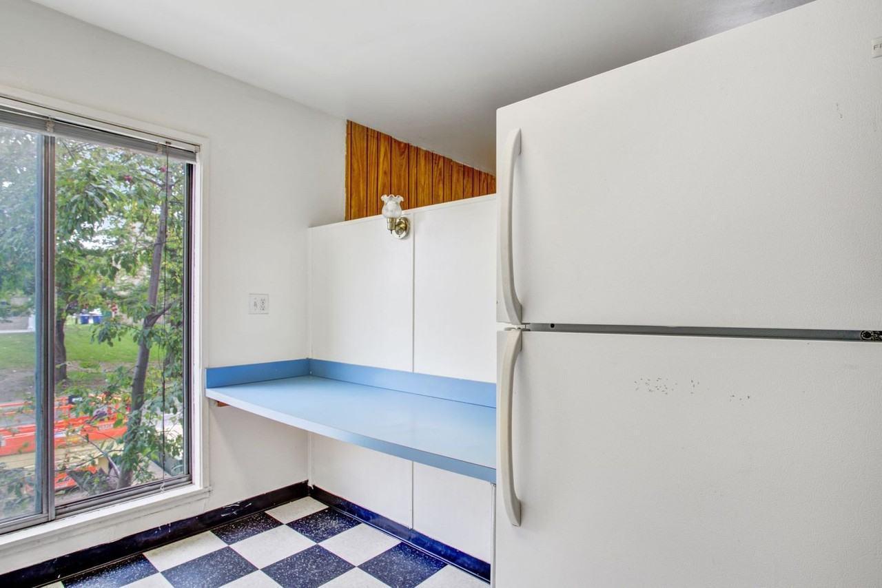 Charter House - Photo 5 of 26