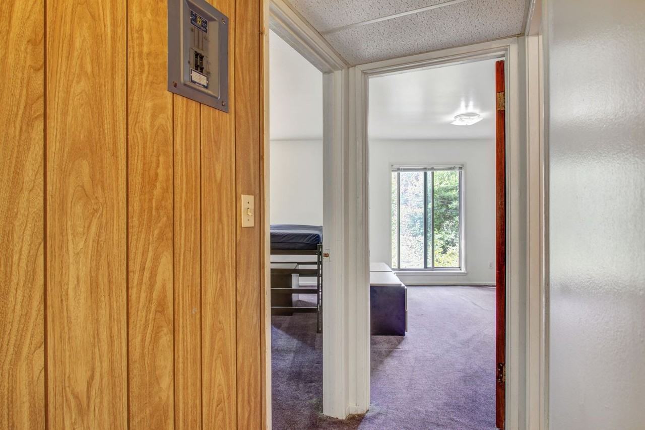 Charter House - Photo 7 of 26