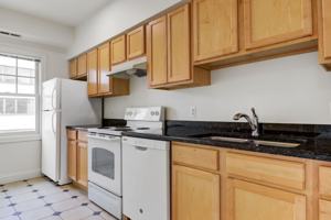 featured image of 727 S Forest Ave