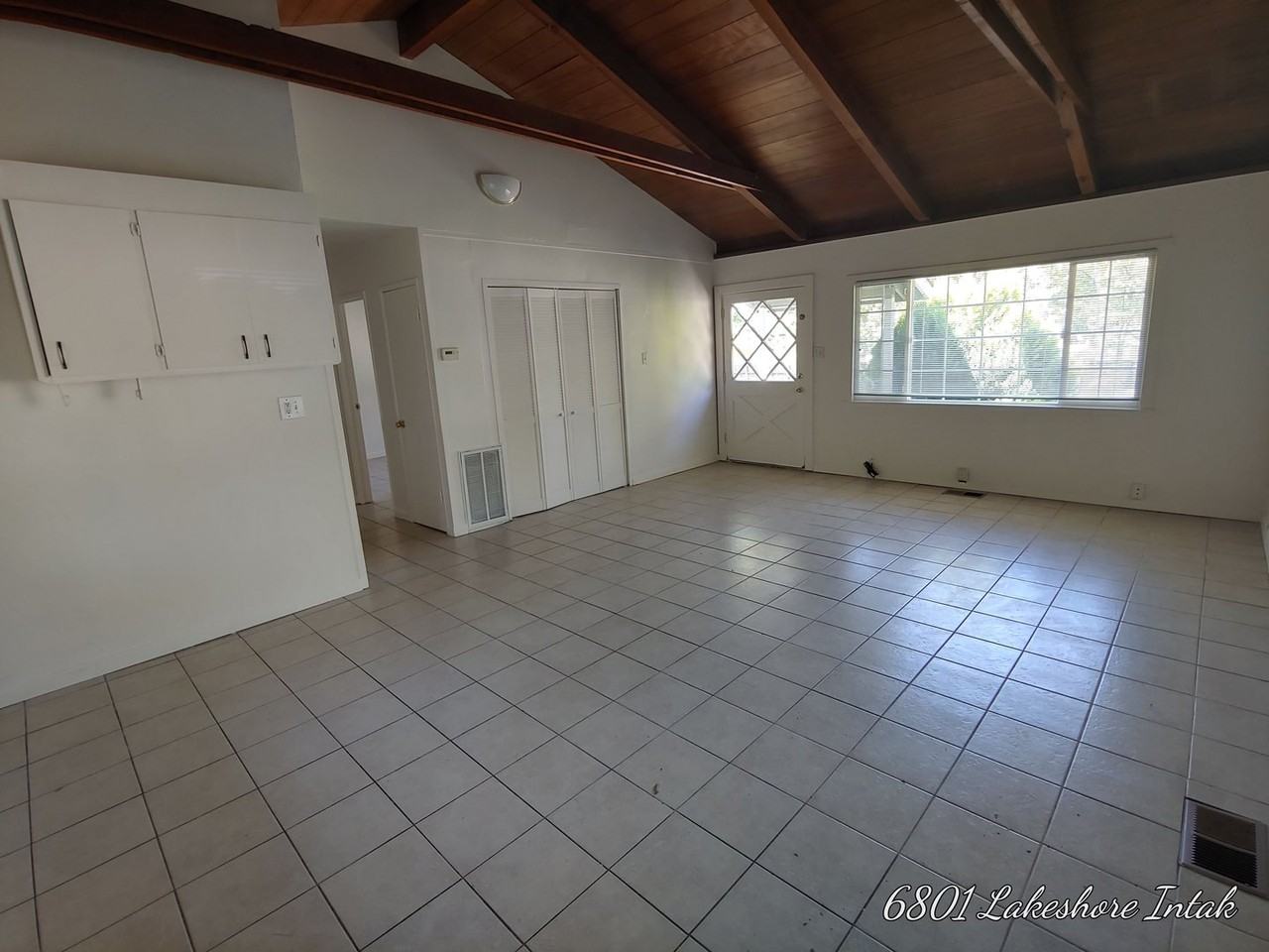 6801 Lakeshore Blvd - Photo 2 of 8