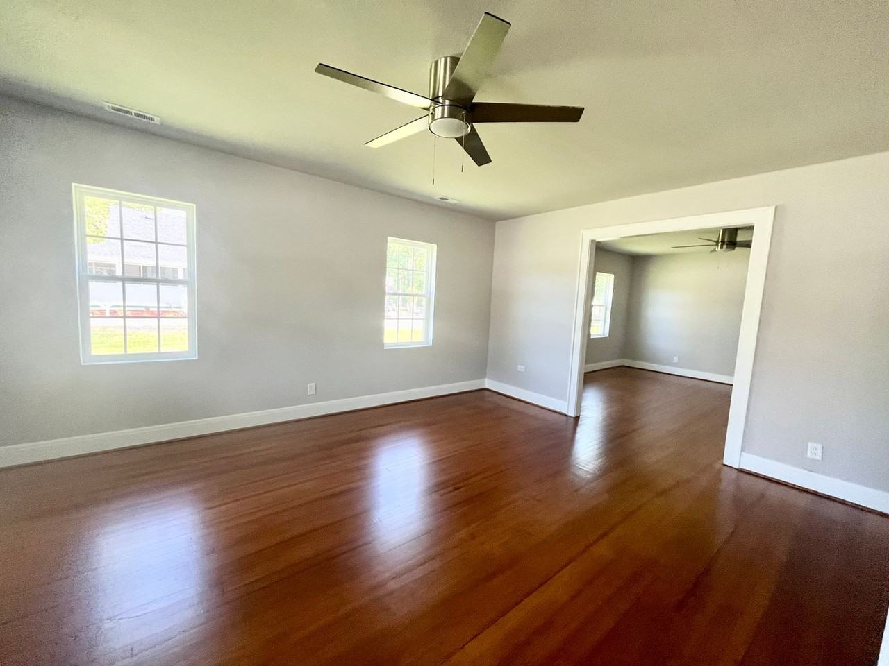 1516 Herrington Rd - Photo 2 of 12