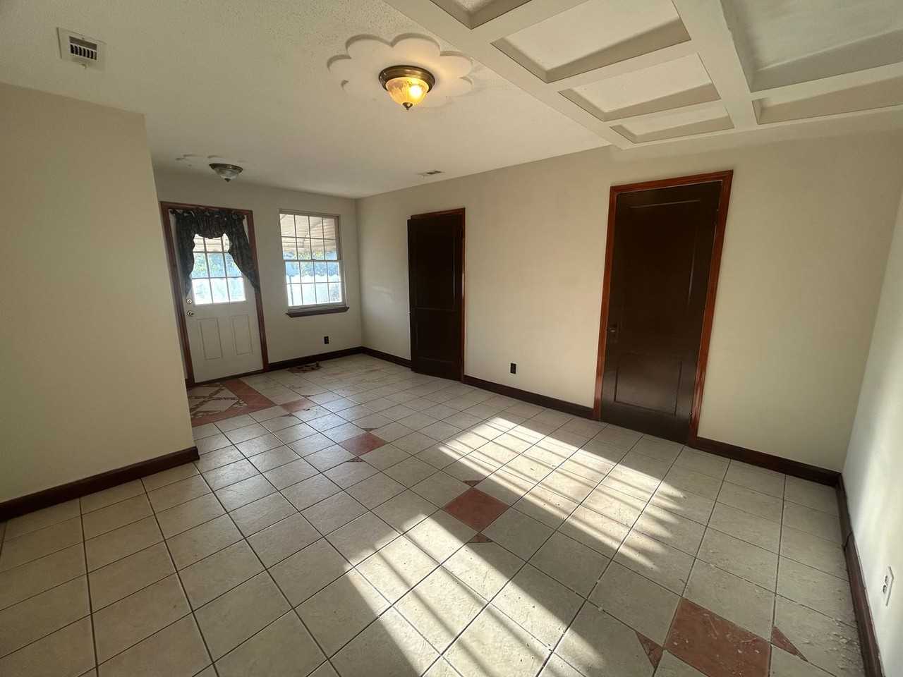 5827 Lumley - Photo 3 of 22