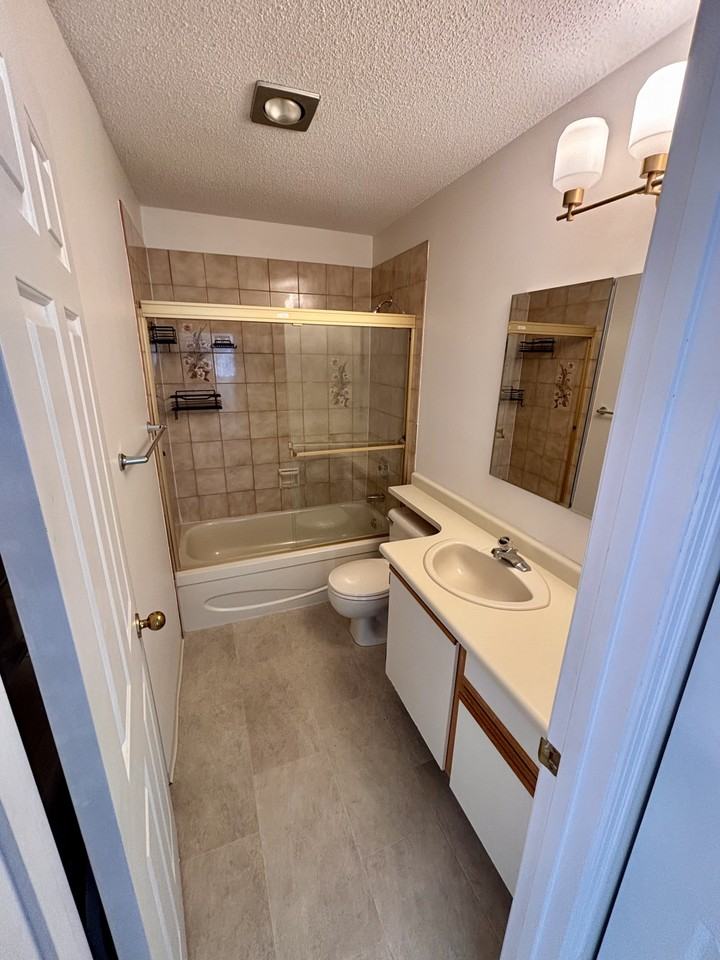 1001 Ridgeway Avenue #304 - Photo 3 of 12