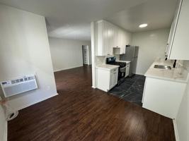 featured image of 1200 N Laurel Ave