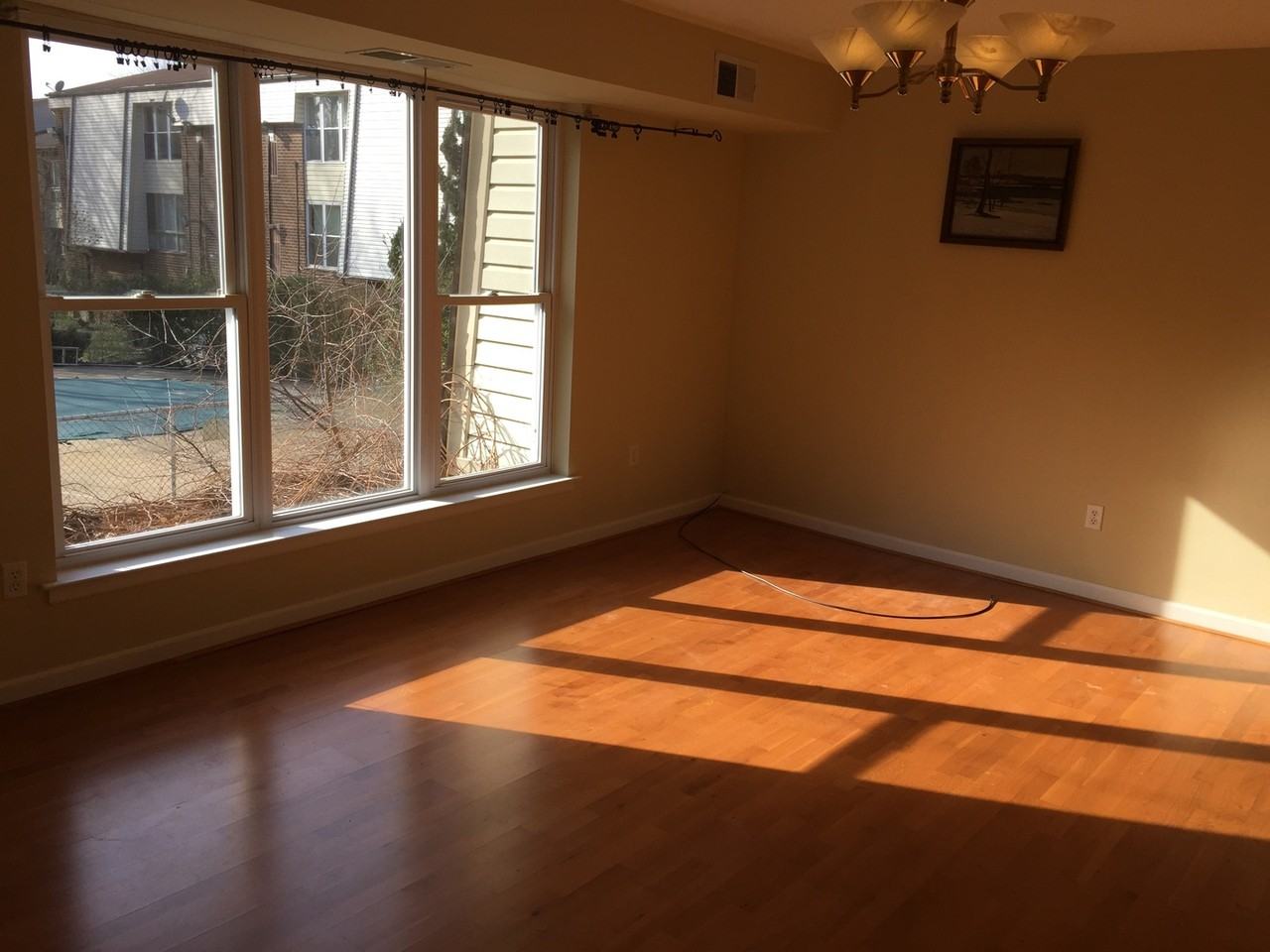 2201 Strahle St - Photo 5 of 17