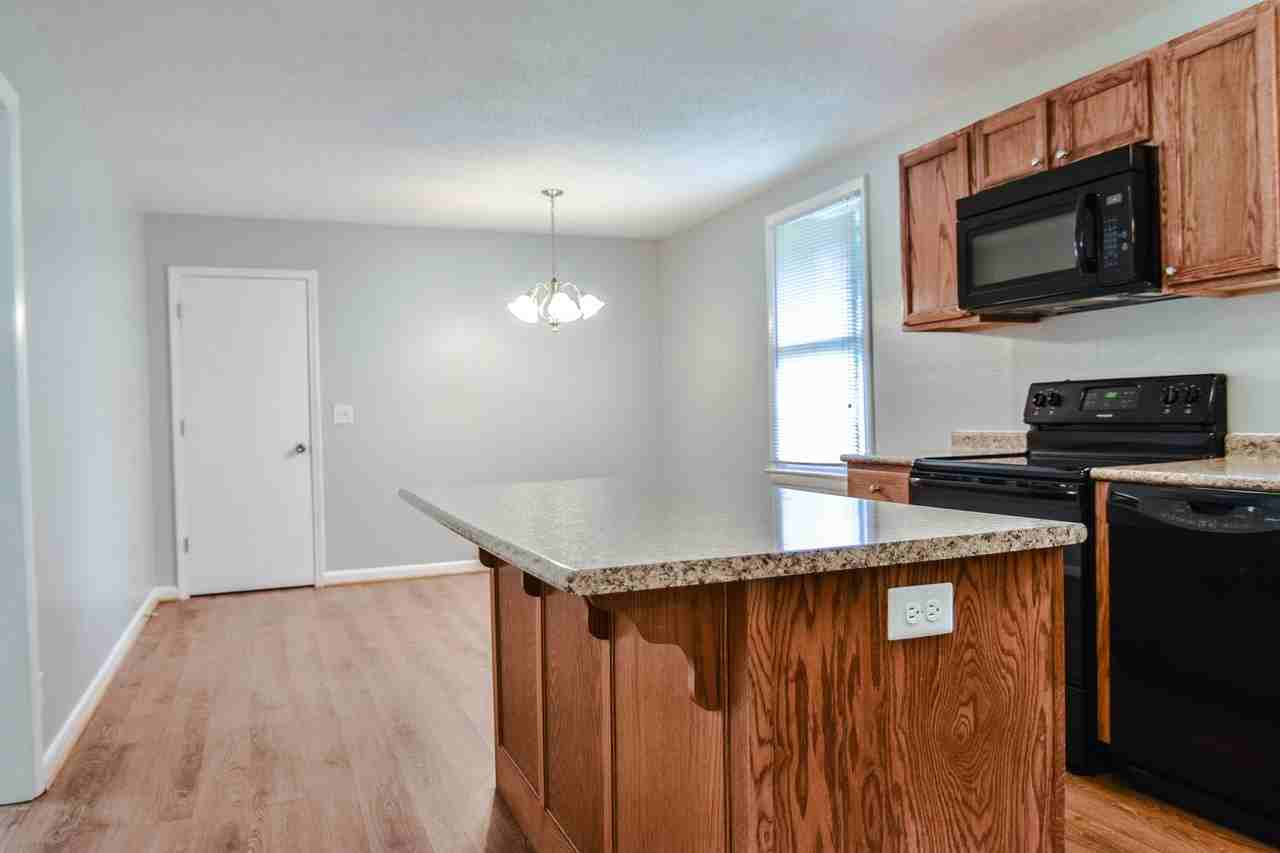 814 Lutz Ln - Photo 7 of 14