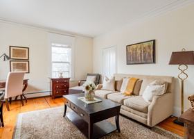 featured image of 270 Brackett St