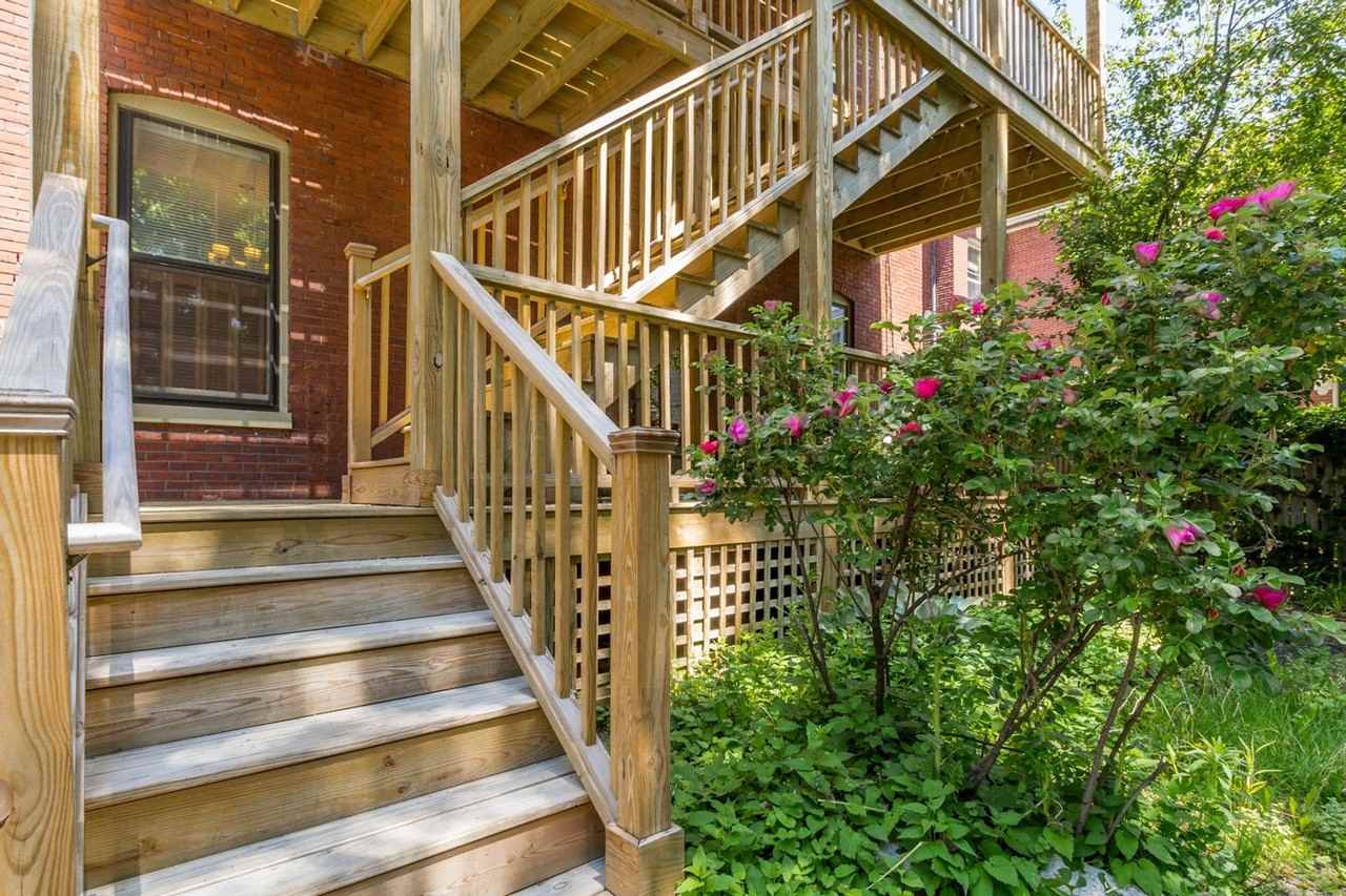 270 Brackett St - Photo 7 of 33