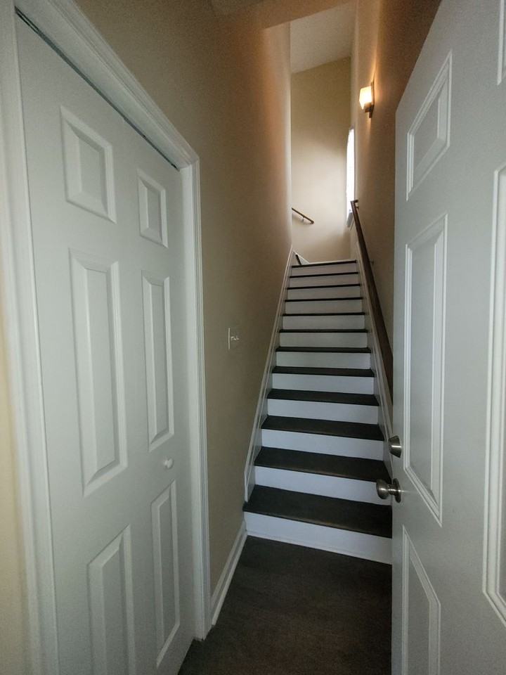 146 Webster Ave - Photo 2 of 25