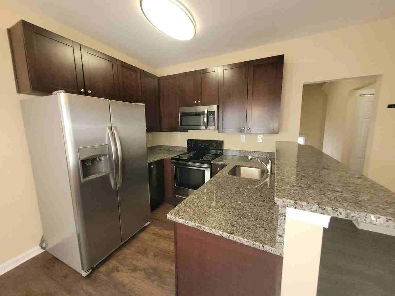 146 Webster Ave - Photo 3 of 25