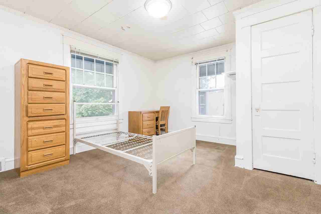 1301 Washtenaw Ave - Photo 7 of 19
