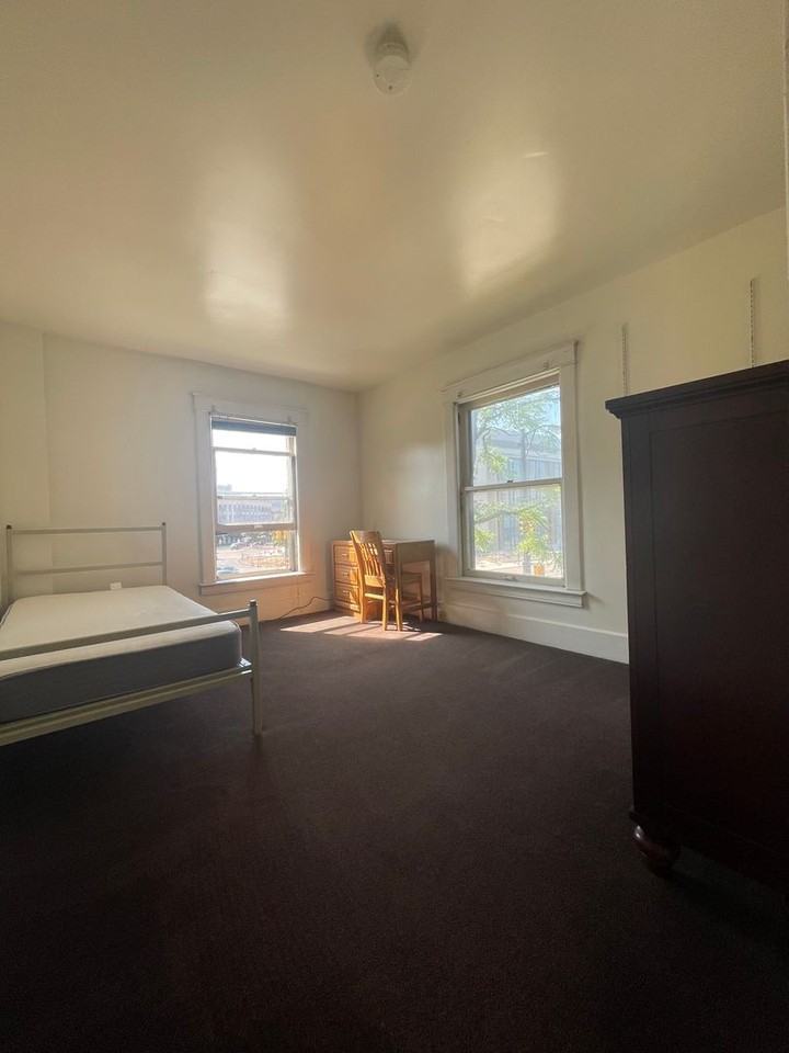 1304 Geddes Ave - Photo 5 of 18