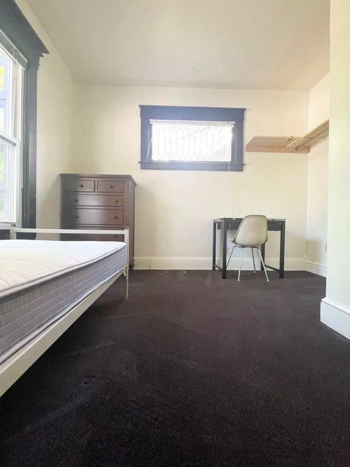 1304 Geddes Ave - Photo 6 of 18