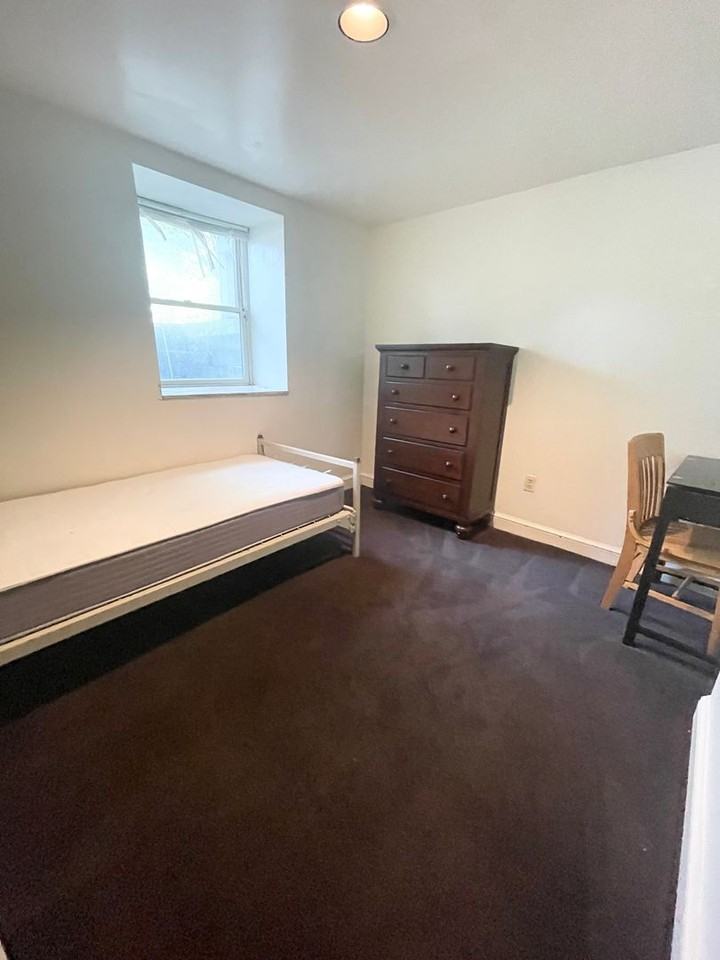 1304 Geddes Ave - Photo 7 of 18