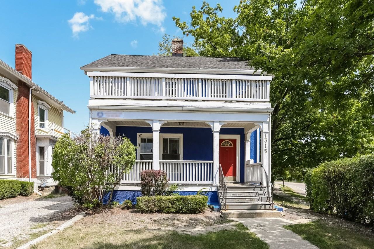 1315 Washtenaw Ave - Photo 3 of 27