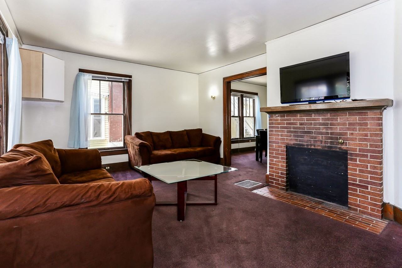 1315 Washtenaw Ave - Photo 2 of 27