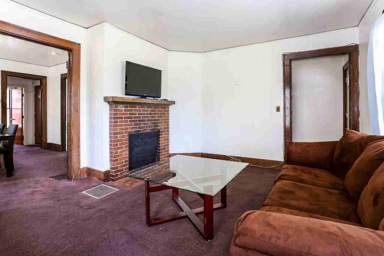 1315 Washtenaw Ave - Photo 6 of 27