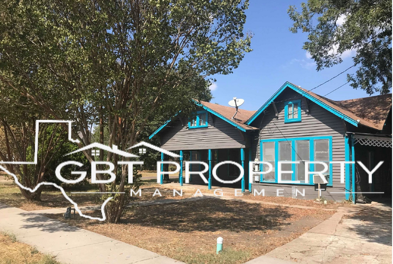 609 W Navasota St - Photo 3 of 7