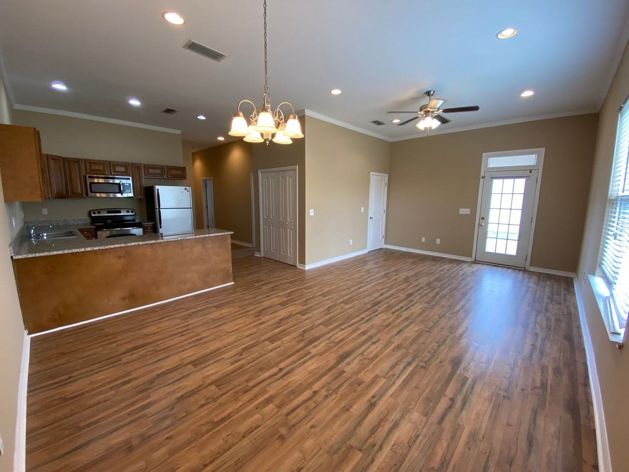 121 Earle Taylor Ln - Photo 2 of 8