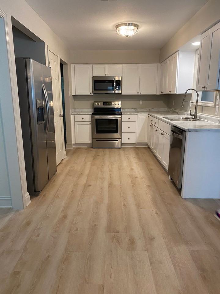 206 Woodland Cir - Photo 3 of 6