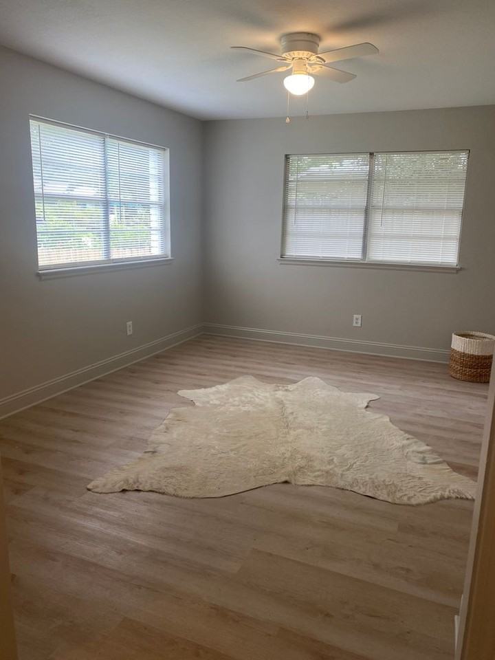 206 Woodland Cir - Photo 4 of 6