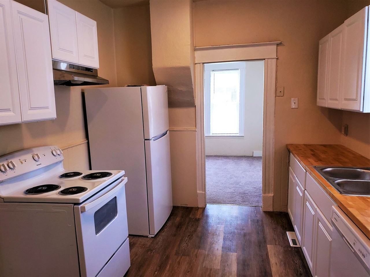 627 W Spofford Ave - Photo 6 of 16