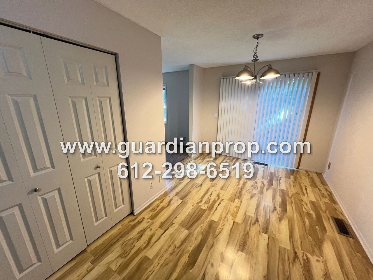 2490 Woodbridge St - Photo 4 of 14