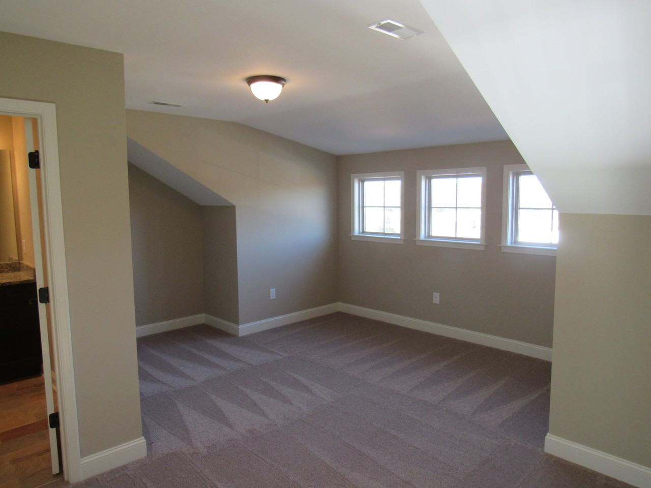 13044 Hampshire Bay Ln - Photo 3 of 23