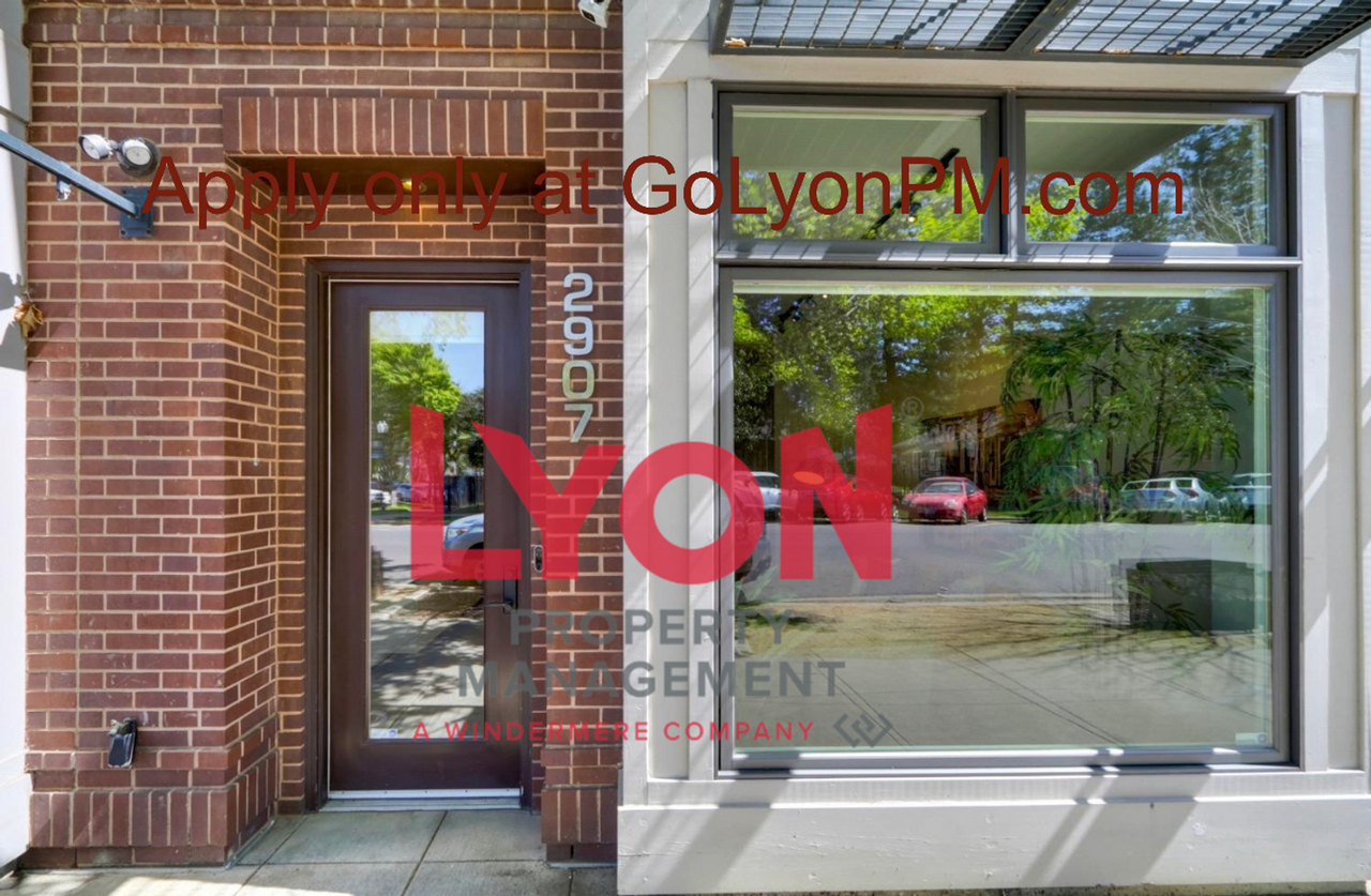 2907 35th St - Photo 3 of 37