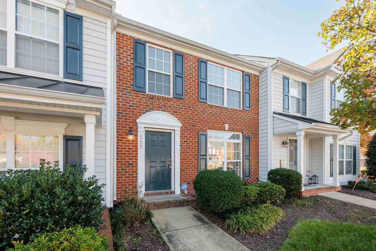 6709 N Grand Brook Cir - Photo 2 of 43