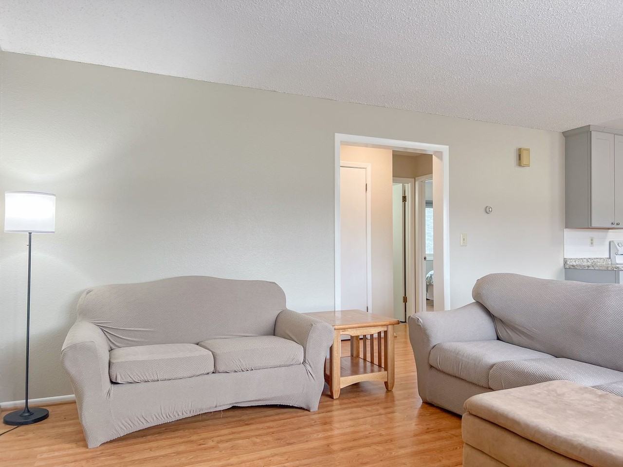 Bendabout Four Plex - Photo 4 of 37
