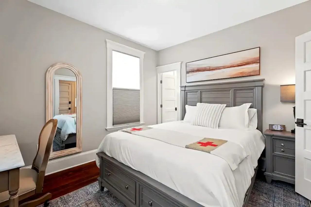 20 Hobart St - Photo 7 of 33