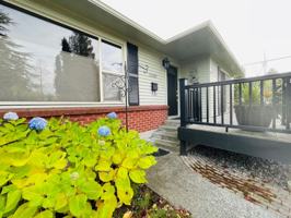 featured image of 1009 S Lincoln St