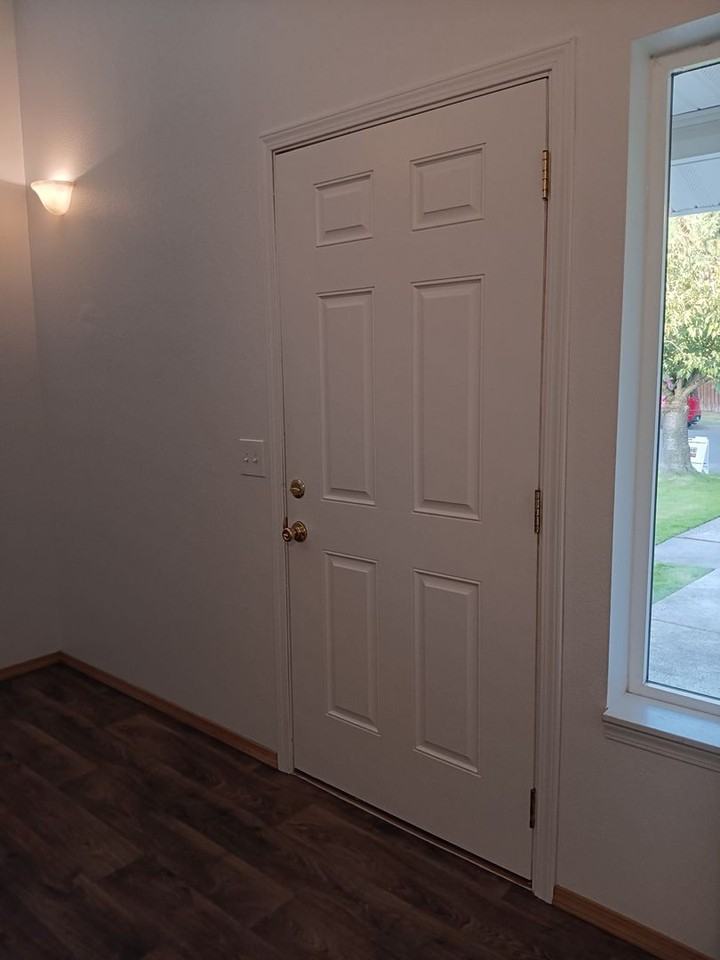 423 Ecols St S - Photo 2 of 21