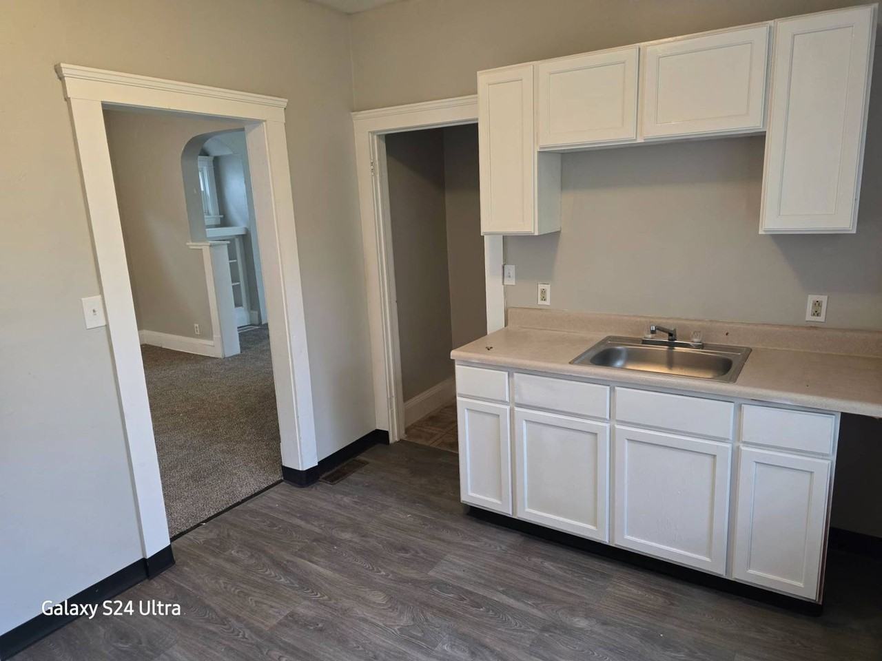 11205 Continental Ave - Photo 2 of 11