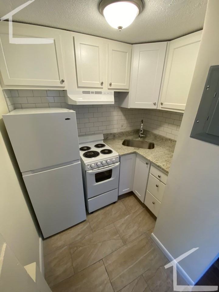 2016 Commonwealth Avenue - Photo 3 of 13