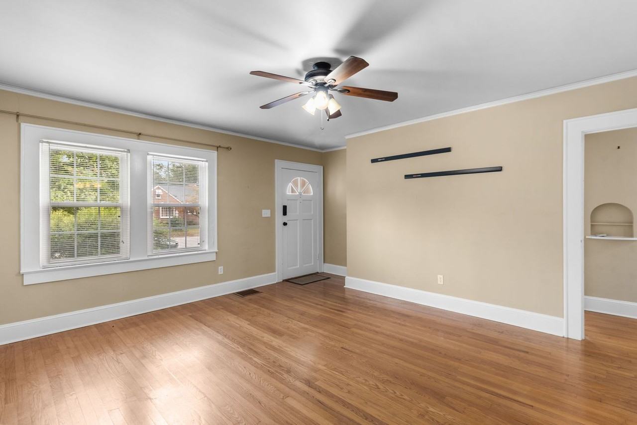 415 Cape Fear Ave - Photo 7 of 44