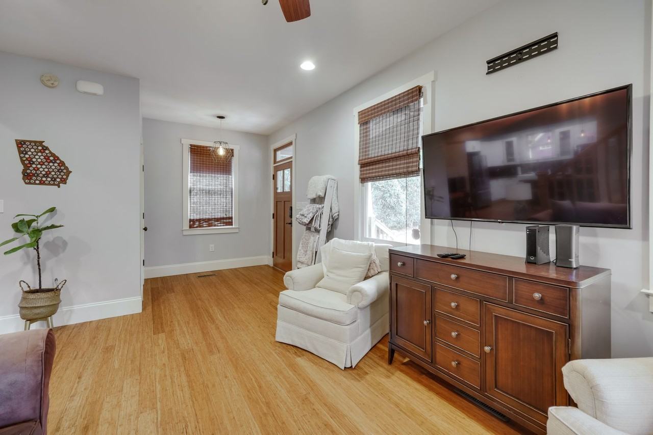 139 Hillside Street - Photo 7 of 33