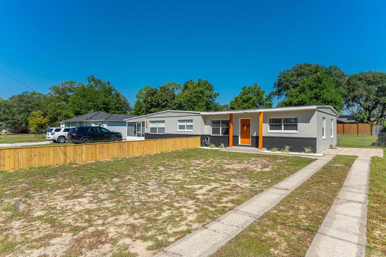 312 Washington Ave Apt B - Photo 3 of 22