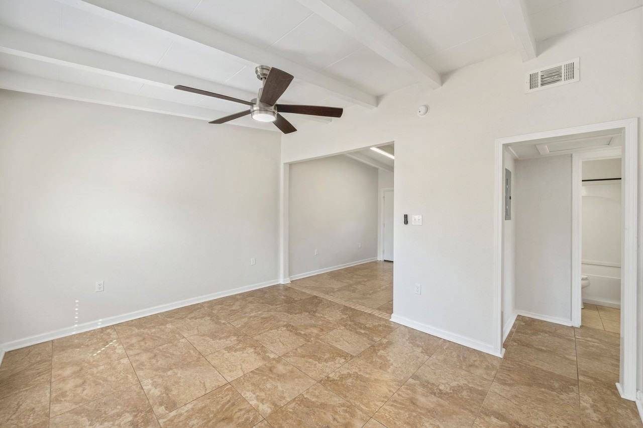 312 Washington Ave Apt B - Photo 5 of 22