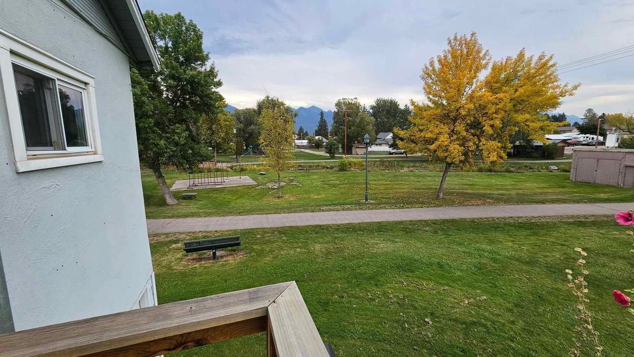 213 Adams St Sw - Photo 3 of 18