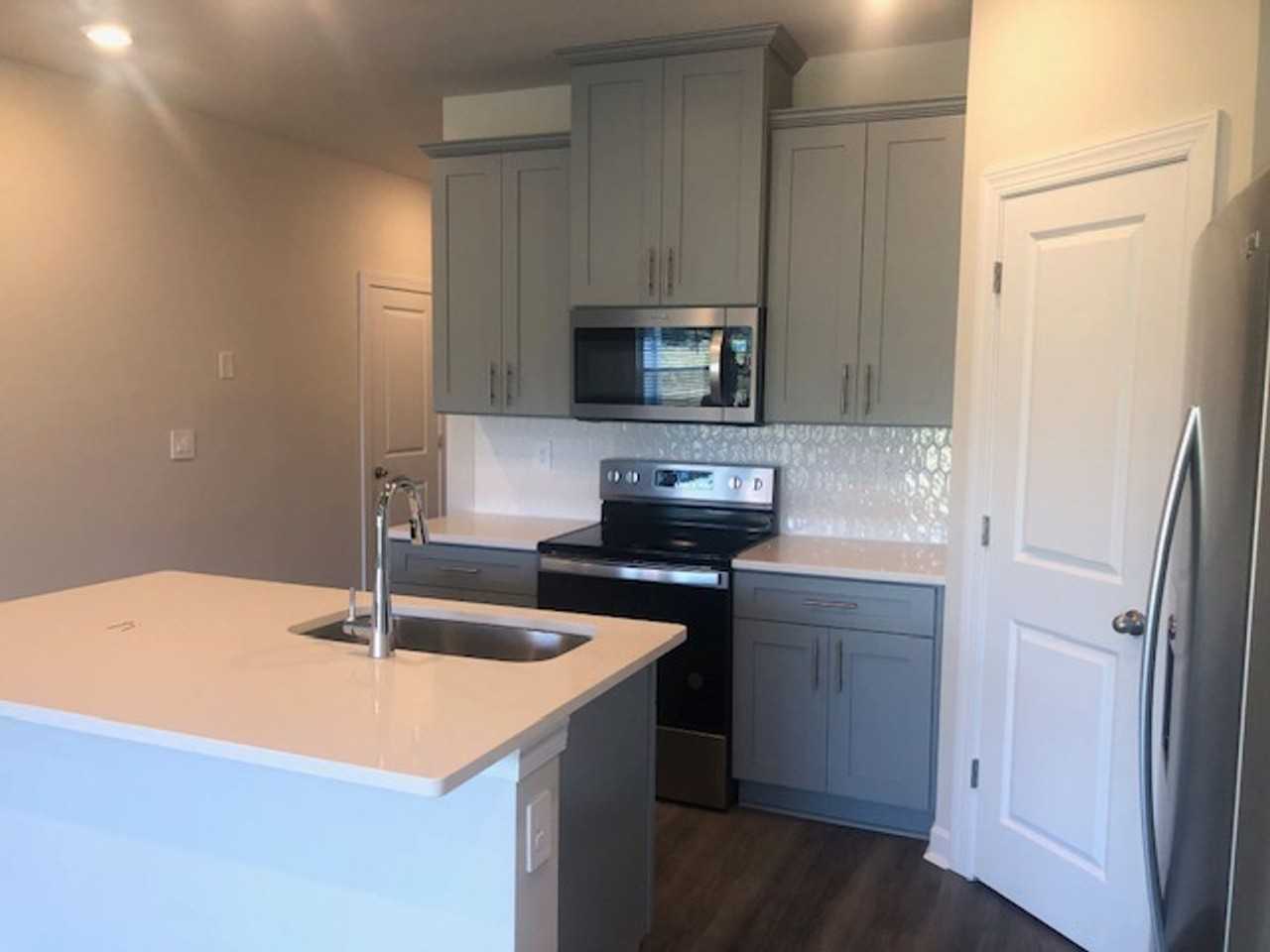 1802 Braemar Village Dr - Photo 6 of 38