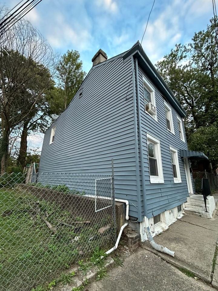 12 Chapel St - Photo 2 of 20