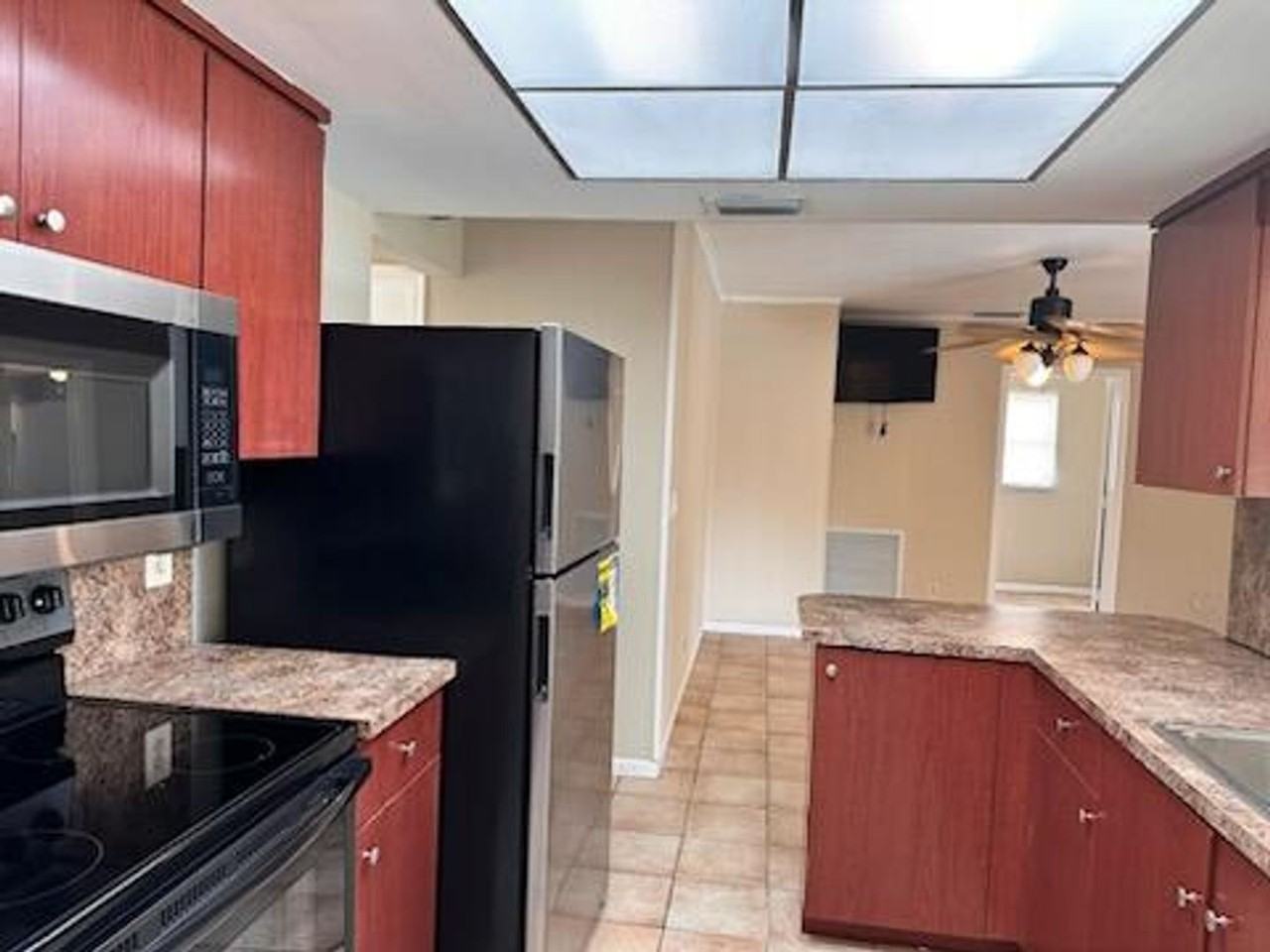 1164 Sw 27th Ave - Photo 3 of 18