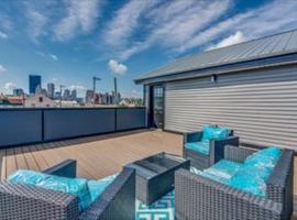 featured image of 900 Madison Ave